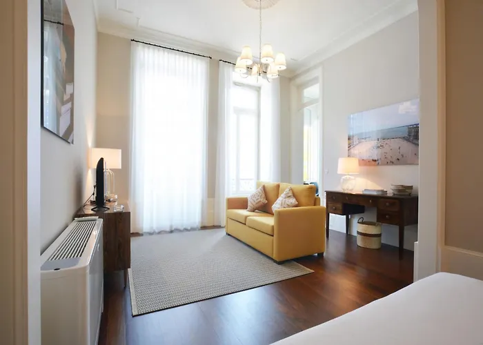 Modern In Porto's Vibrant Heart Apartman Porto