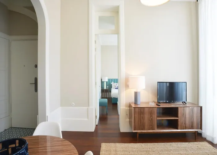 Modern In Porto's Vibrant Heart