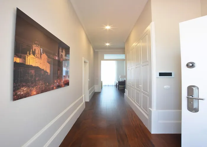 Modern In Porto's Vibrant Heart Apartman