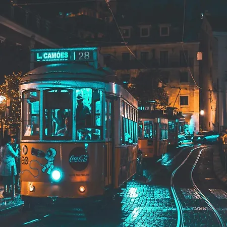Modern In Porto's Vibrant Heart Lägenhet *