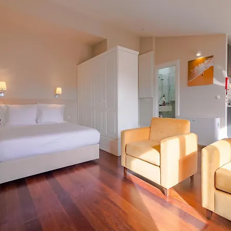 Modern In Porto's Vibrant Heart Porto