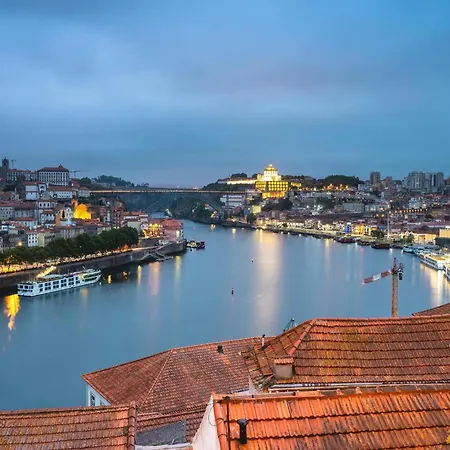 Modern In Porto's Vibrant Heart * 波尔图
