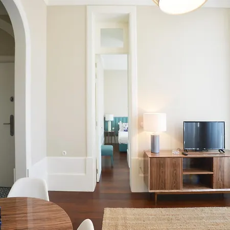 Modern In Porto's Vibrant Heart