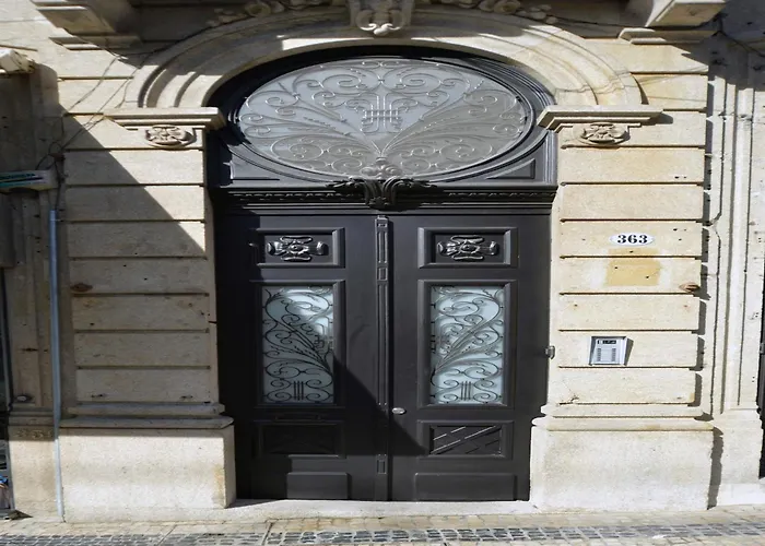 Modern In Porto's Vibrant Heart