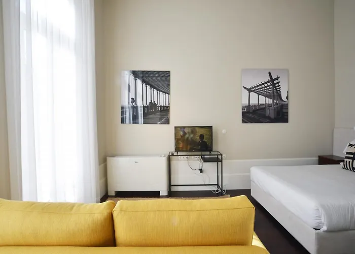 Modern In Porto's Vibrant Heart Oporto