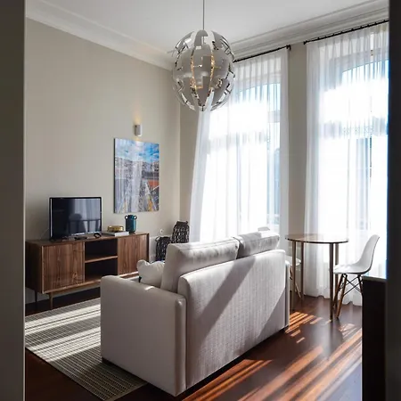 Lejlighed Modern In Porto's Vibrant Heart *