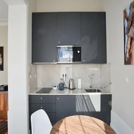 Modern In Porto's Vibrant Heart