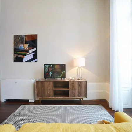 Modern In Porto's Vibrant Heart Lejlighed