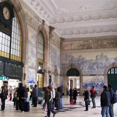 Lejlighed Modern In Porto's Vibrant Heart