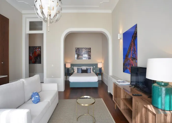 Modern In Porto's Vibrant Heart *