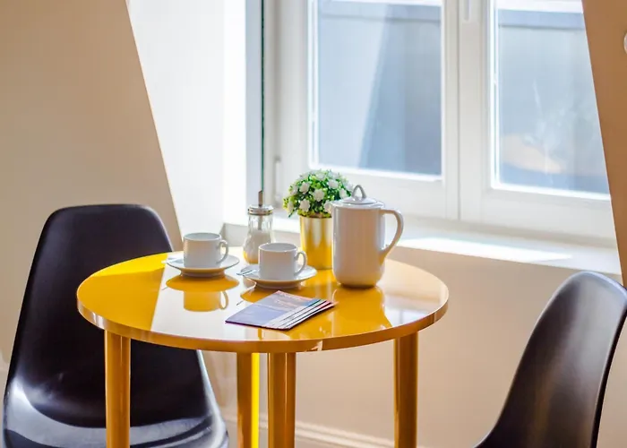 Modern In Porto's Vibrant Heart Apartament