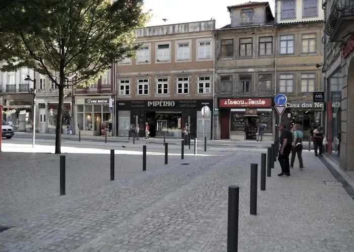 Modern In Porto's Vibrant Heart *