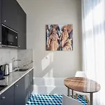 Apartman Modern In Porto's Vibrant Heart *